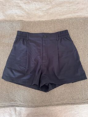 Beyond Yoga Status Shorts in Navy